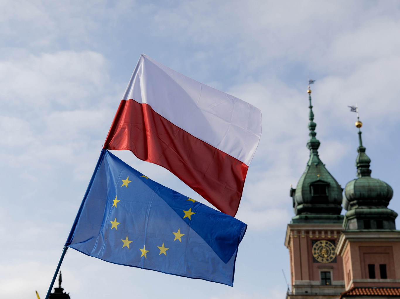 Готовы ли поляки принимать беларусов и украинцев? По БТ показали свою версию результатов опроса