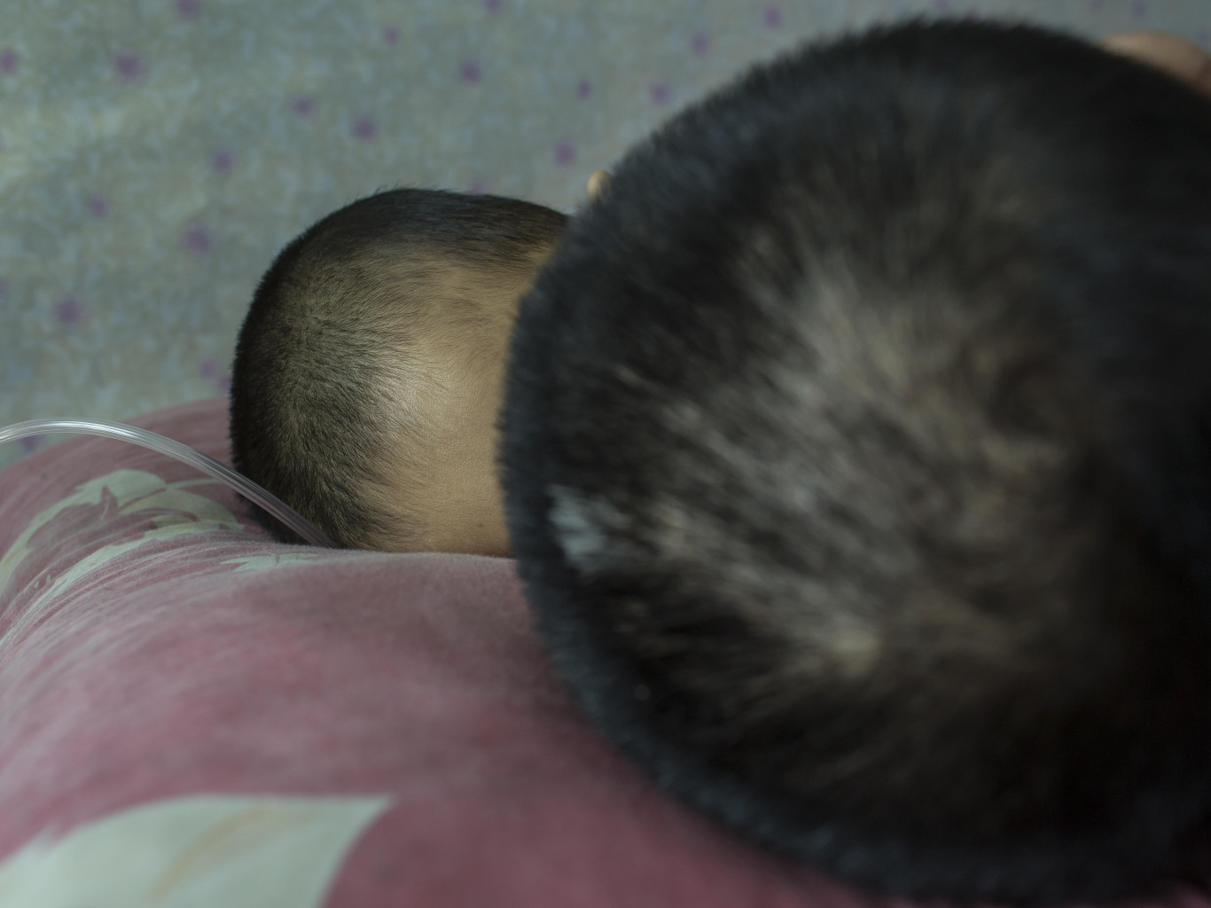 В Варшаве от онкологии умерла беларуска. Азарёнок связал трагедию ее семьи с политикой