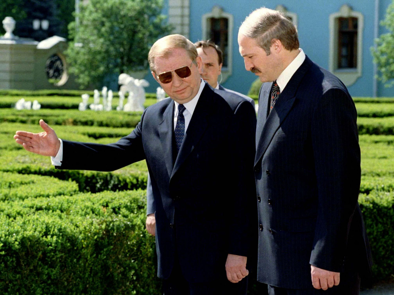 Альтернативная версия истории отношений Минска и Киева от БТ VS реальная от команды WTF