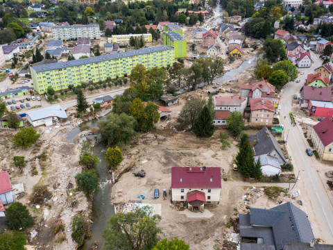 «ЖС Premium»: маці і дачку, якія ратаваліся ад паводкі ў Польшчы, не прынялі ў гатэль, заняты ўкраінцамі. Мы паразмаўлялі з жанчынай