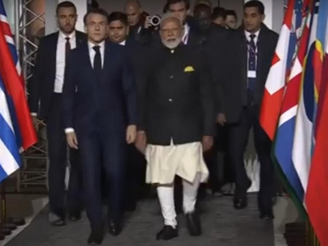 Macron deliberately ignored greeting India's Prime Minister? The WTF team and pro-government media saw different things in the same video