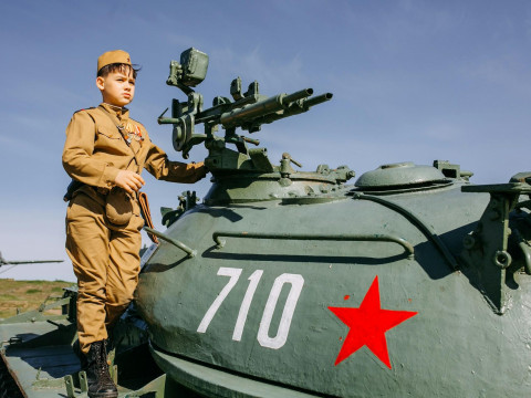 "Celebrating Victory Day not only in Minsk." Lukashenko talks up a tradition that doesn't exist
