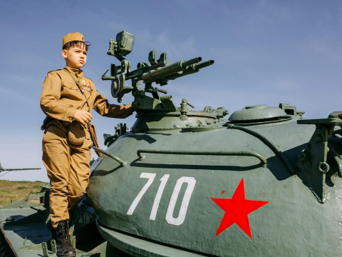 "Celebrating Victory Day not only in Minsk." Lukashenko talks up a tradition that doesn't exist