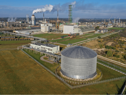 Вядоўца «Беларусь 1» пералічыў «мёртвыя заводы» ў Літве. Мы знайшлі сярод іх «жывыя»