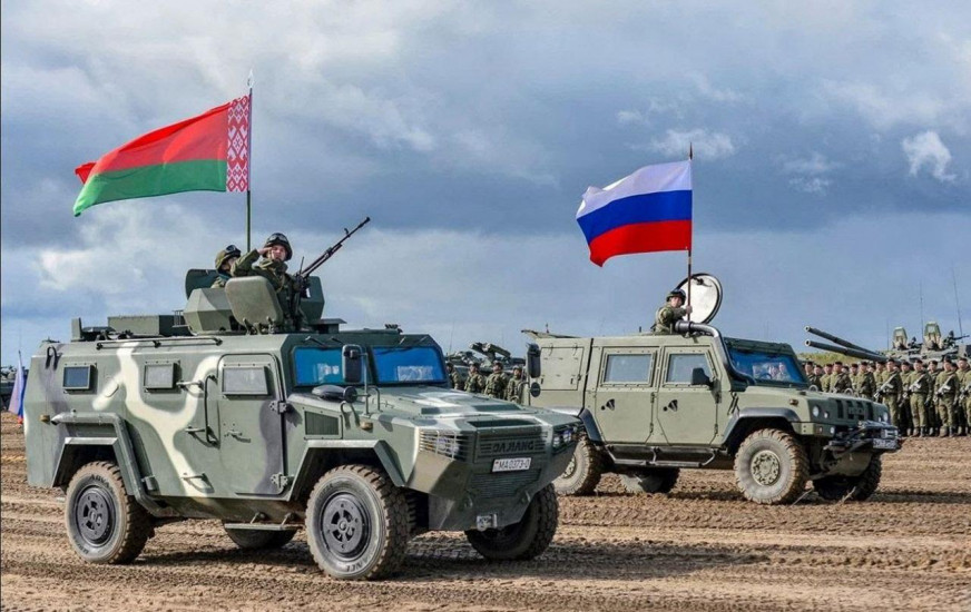 На БТ істэрыю Захаду праз вучэнні Беларусі і Расеі пацвердзілі загалоўкамі артыкулаў на польскай і літоўскай мовах. Мы пераклалі іх