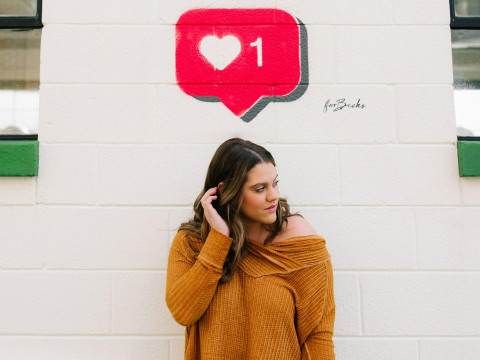 Вядоўца «Віцебскіх вестак» параўнаў вынікі розных апытанняў і зрабіў выснову, што яны адрозніваюцца