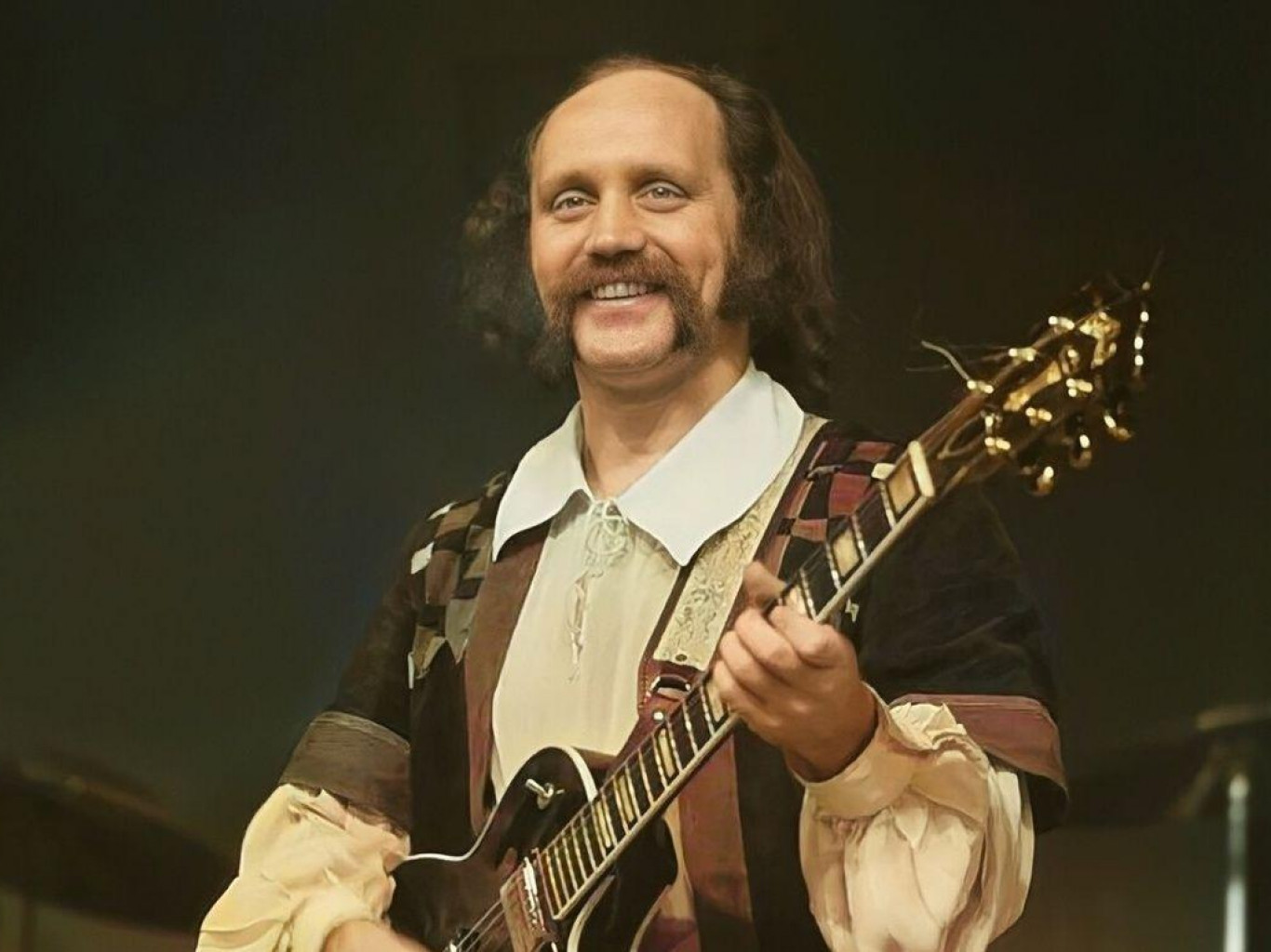 “Volodya Mulyavin asked me...” How Lukashenko rewrote the history of Pesnyary