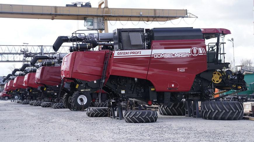 How Gomselmash created its first combine harvester and what Lukashenka has to do with it
