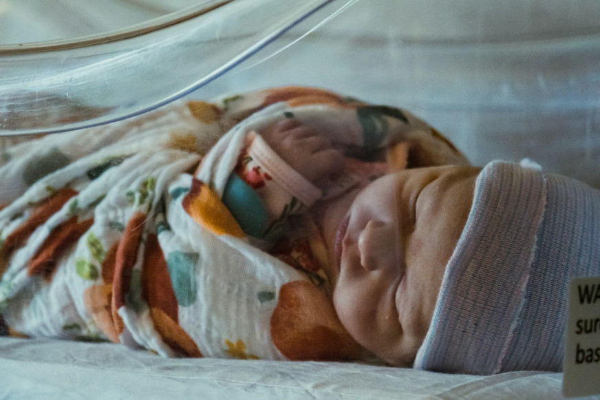 A Mahiliou TV station compared the cost of childbirth in Belarus and the EU and inflated the difference by nearly 12,000 times