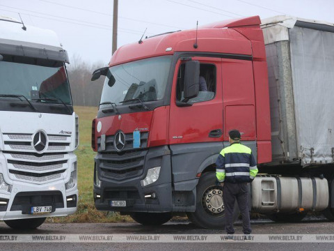 Русофобия ударила по прибалтам, или Кто на самом деле взял в заложники литовских дальнобойщиков