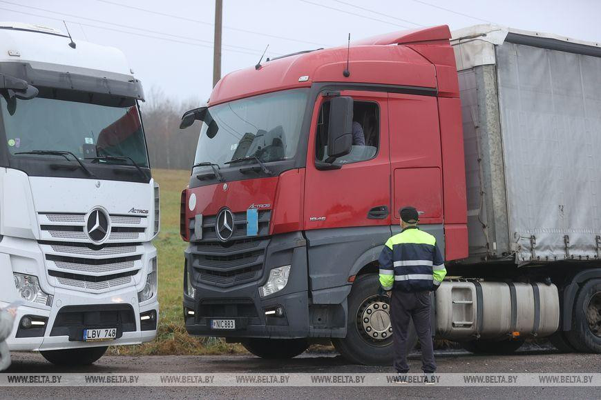Russophobia backfires on the Baltics, or who really took Lithuanian truckers hostage