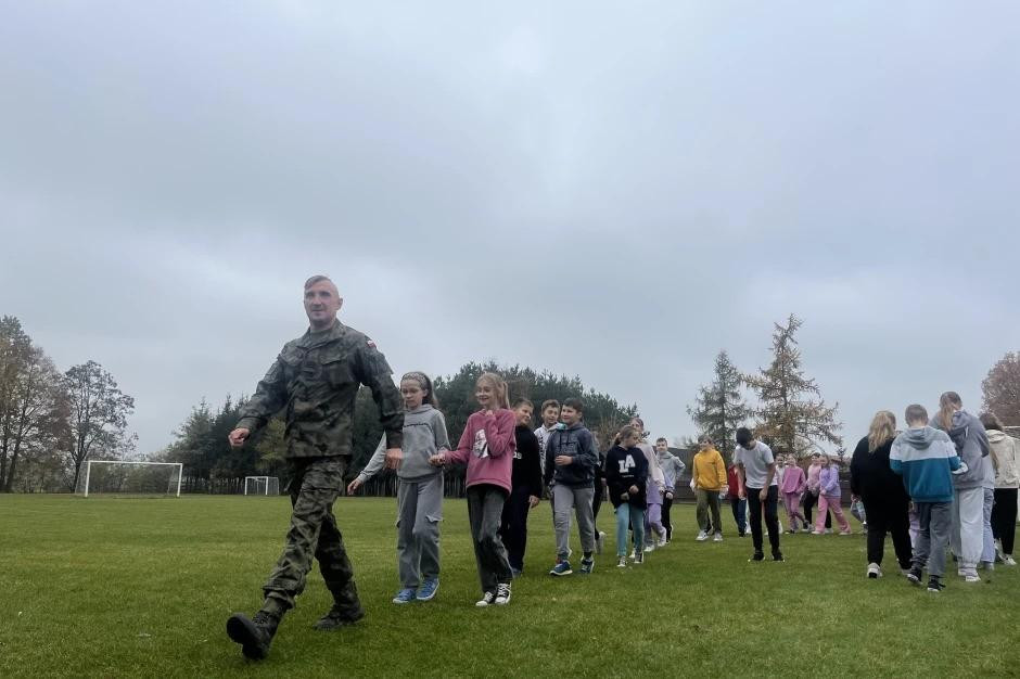 On BT, training at a military school camp was presented as the militarization of Polish children