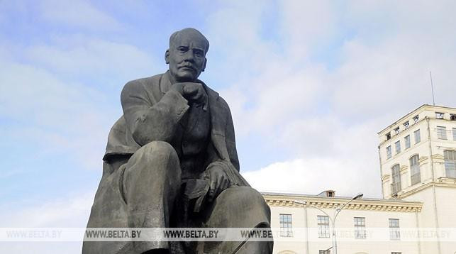 «Уничтожили Короткевича…» Фейк о ликвидации беларусских топонимов в Украине, Польше и Литве от политолога Петровского