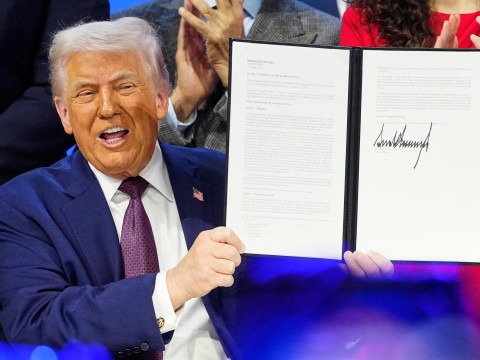 How can one stay in Donald Trump's "Board of Peace" without paying the membership fee? Alexander Lukashenko claimed he found a way, and we fact-checked it