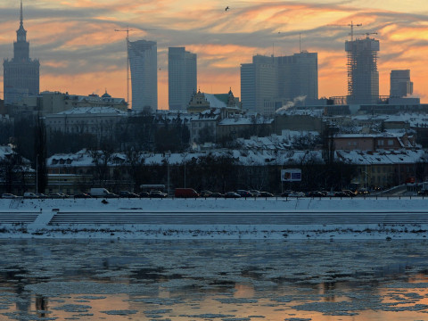 Поляки замерзают насмерть из-за санкций против Беларуси, объяснили на «Беларусь 4». И ошиблись