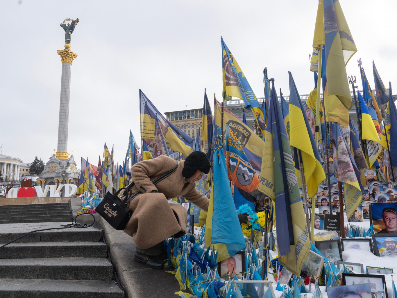 Украинцы предпочитают русский язык? Результаты опросов vs. обозреватель Муковозчик