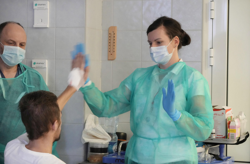 Польскія ўлады выганяюць лекараў-мігрантаў? Праверылі заяву вядоўцы беларускага ТБ