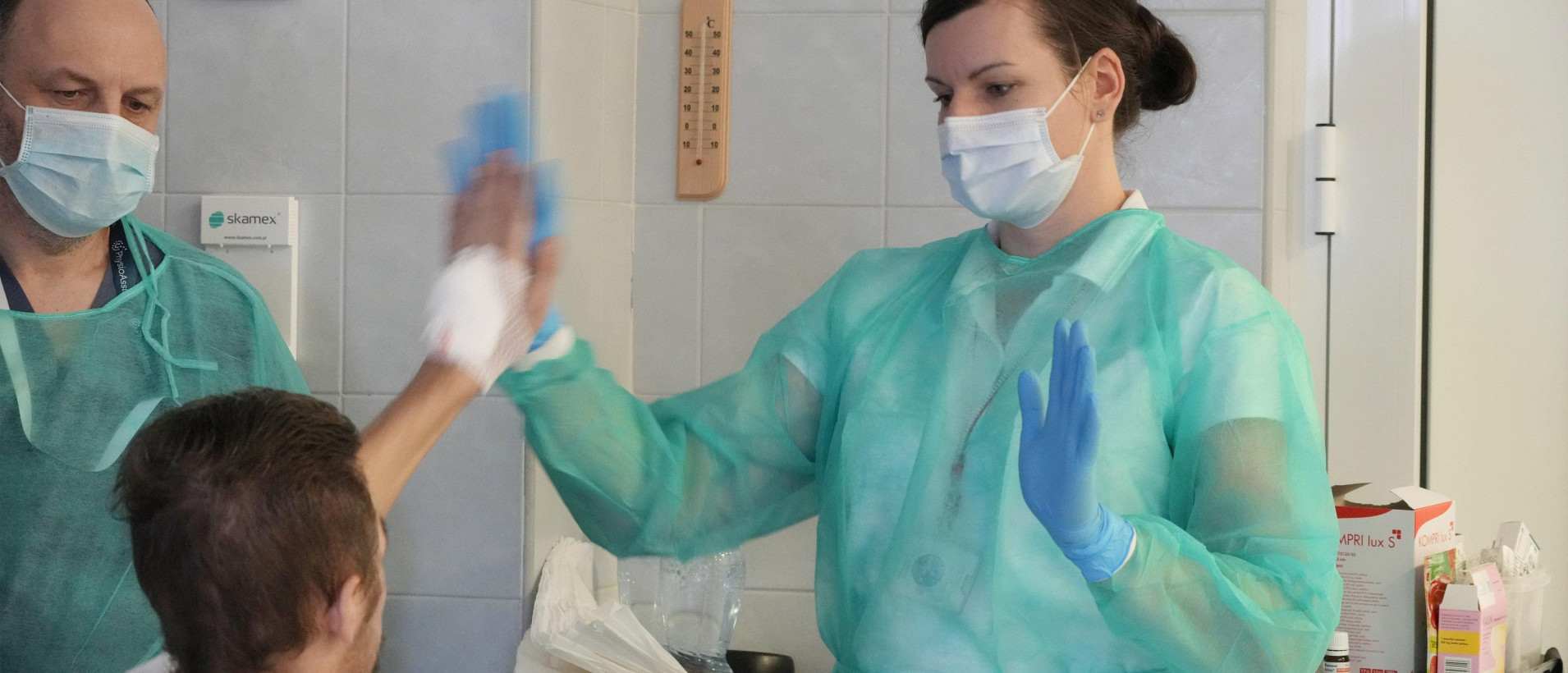 Are Polish authorities kicking out migrant doctors? We verified the claim of a Belarusian TV presenter
