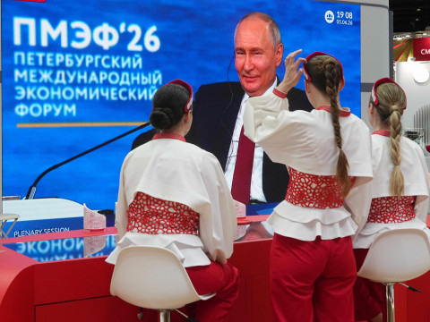 «Сколько зарубежных делегаций там было». На «Радио-Минск» выдали иностранных гостей за представителей Германии и США
