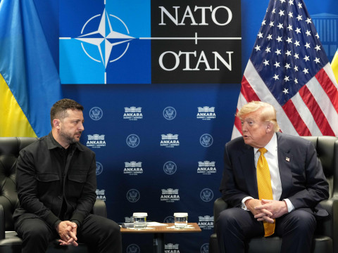 «Они никогда не хотели в НАТО». Что не так с заявлением политолога Петровского об украинцах