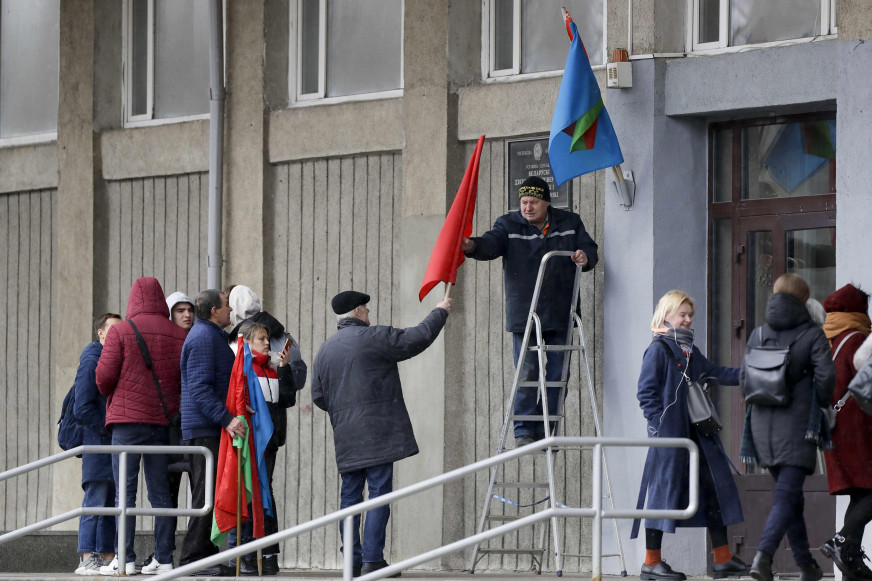 «Цэннік не расце». Палітолаг Лазуткін памыліўся з коштам навучання ў беларускіх ВНУ…