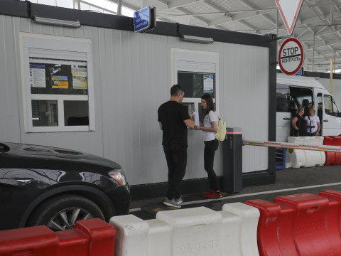 «Латвійцы масава ўцякаюць у Беларусь». На Беларускім радыё 74 чалавекі назвалі зашкальваючым патокам