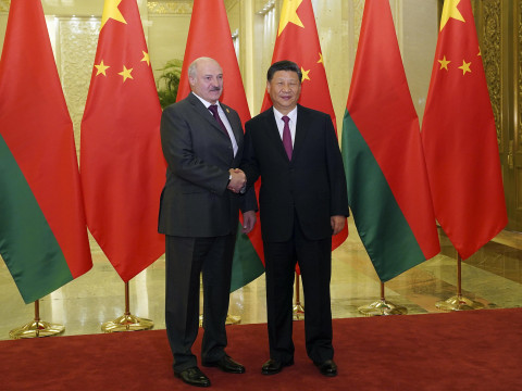 «У нас магутны саюзнік». Як на Беларускім радыё перабольшылі абавязанні Кітаю перад Беларуссю ў выпадку вайны