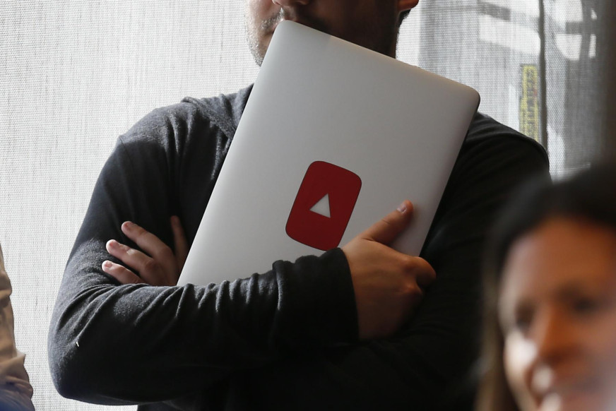 Пасля выдалення каналаў з YouTube Эйсмант заявіў пра «велізарны рост» праглядаў дзяржаўных медыяў на іншых пляцоўках. Праверылі адкрытыя дадзеныя