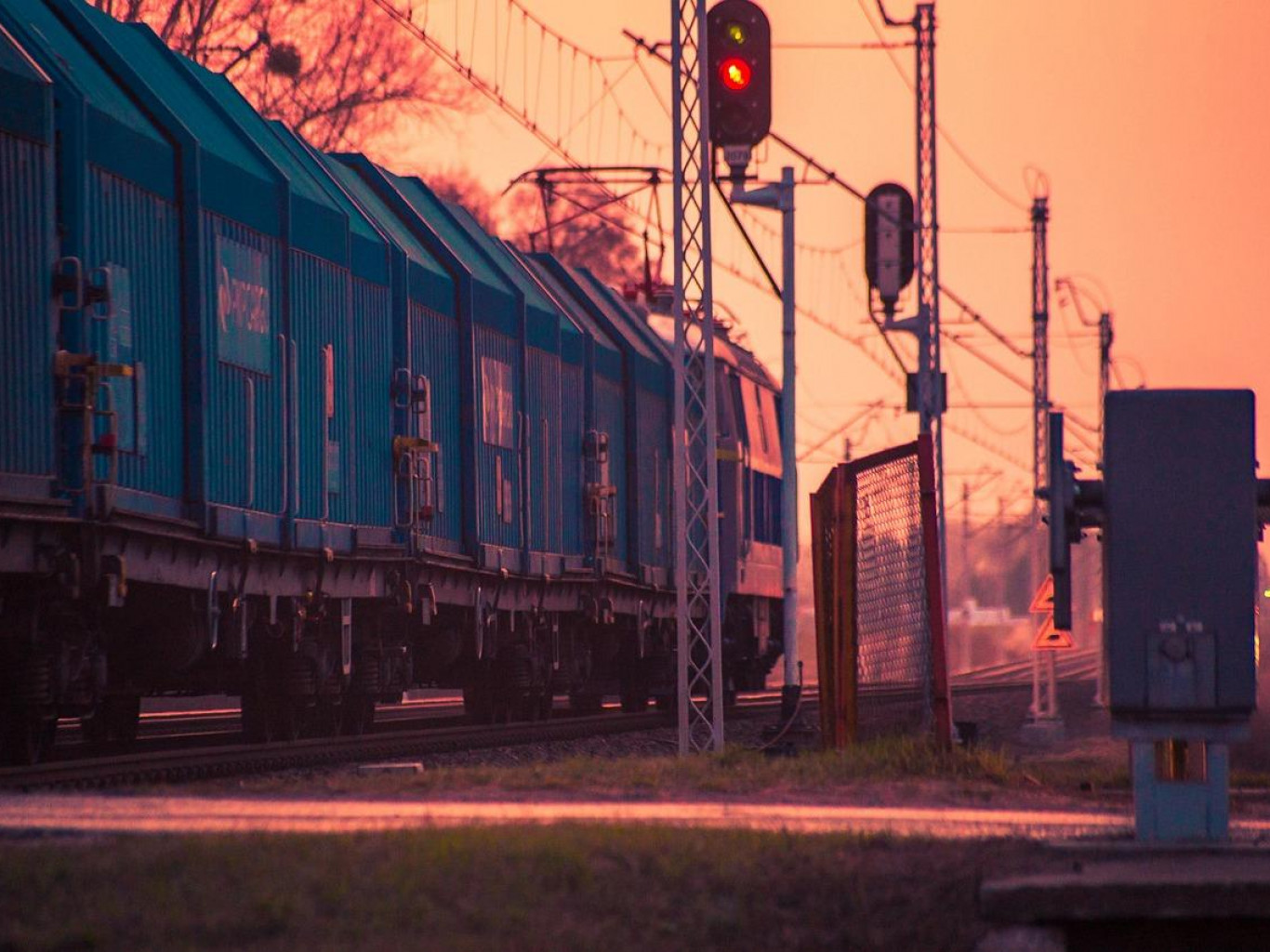 A company linked to one of Putin’s cronies is transferring goods from occupied Ukrainian territories to enterprises in Belarus