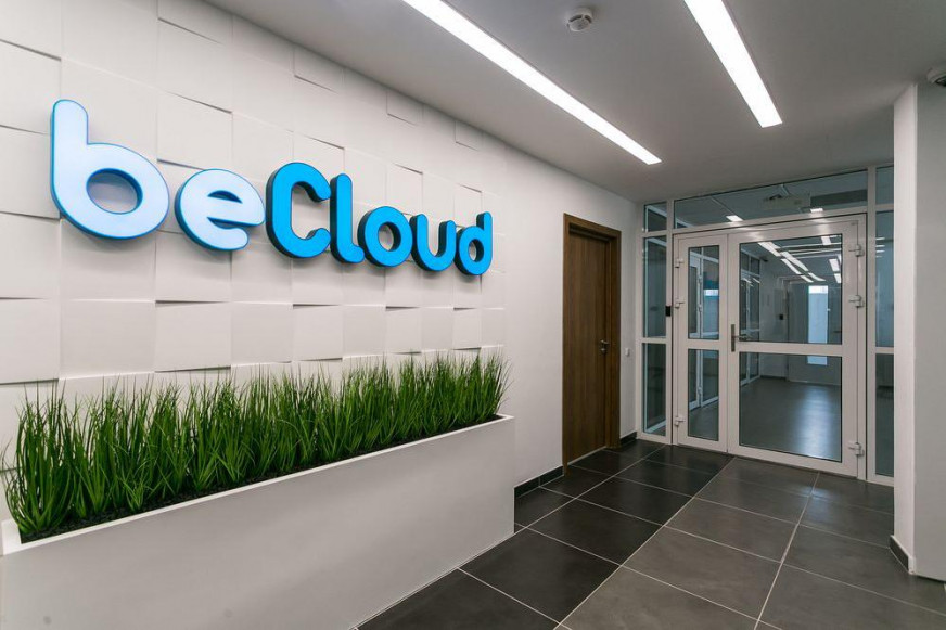 How come that arms business stood at the origins of telecommunication provider “beCloud”? 