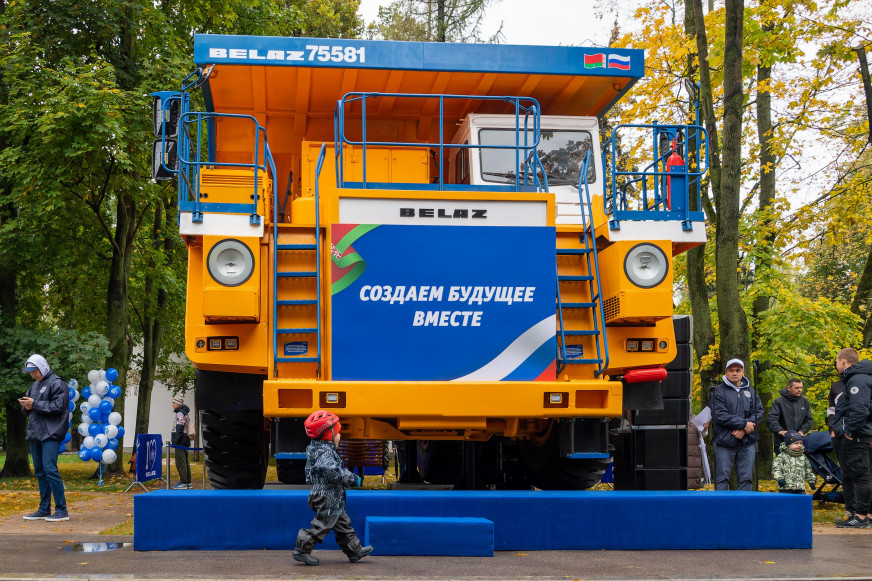 Ex-deputy chief of Vilnius prison promotes the interests of BelAZ