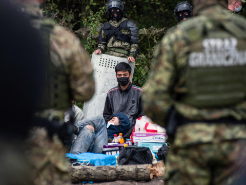 Пад прыкрыццём сілавікоў. Хто мог зарабіць мільёны долараў на міграцыйным крызісе ЕЗ, які забраў дзясяткі жыццяў