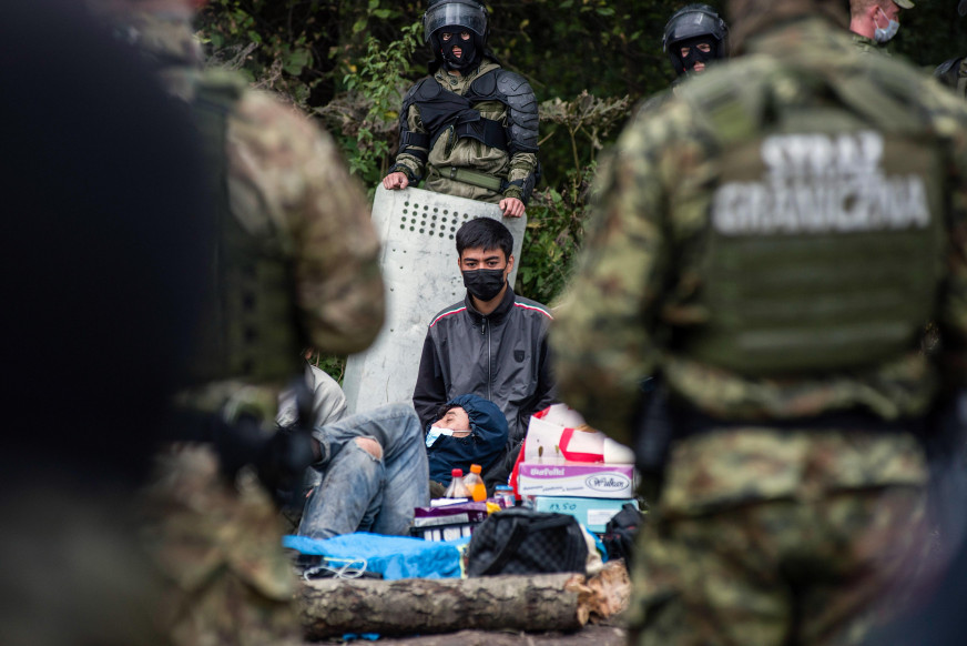 Undercover of security forces. Who could make millions of dollars on the migration crisis at the EU border, which claimed dozens of lives